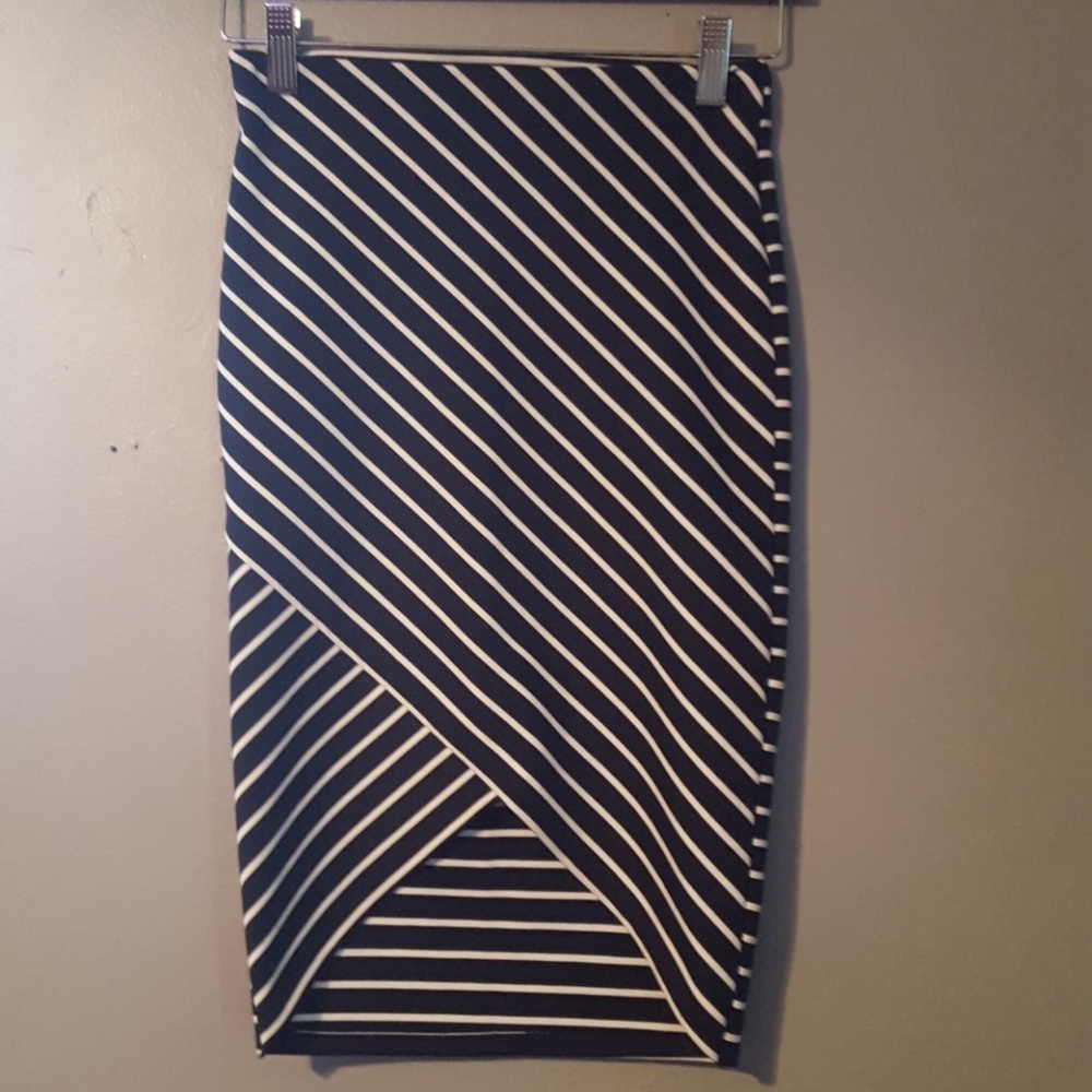 ZARA TRAFALUC stripped crossover Midi skirt